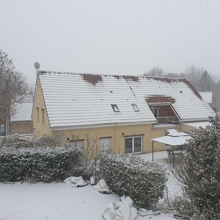 Au Relais Du Canal A Grand Gabarit Nesle Zewnętrze zdjęcie