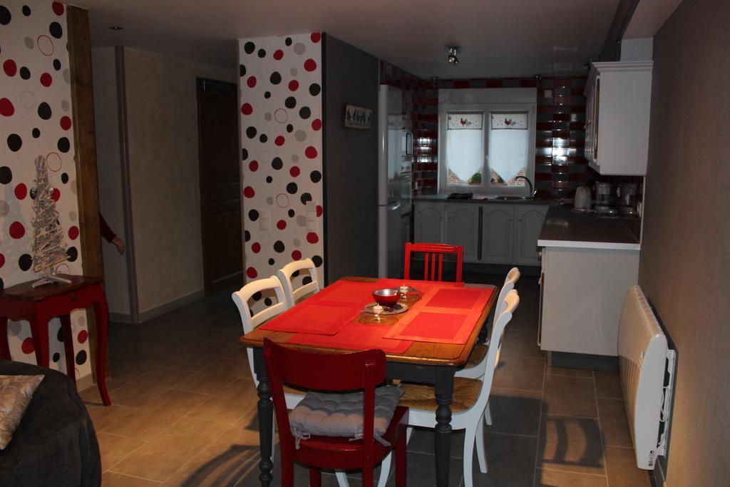 Au Relais Du Canal A Grand Gabarit Nesle Zewnętrze zdjęcie